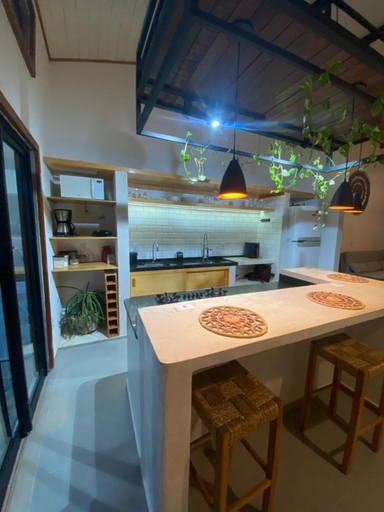 Food & Drinks, Flats Elementus Prea, Cruz