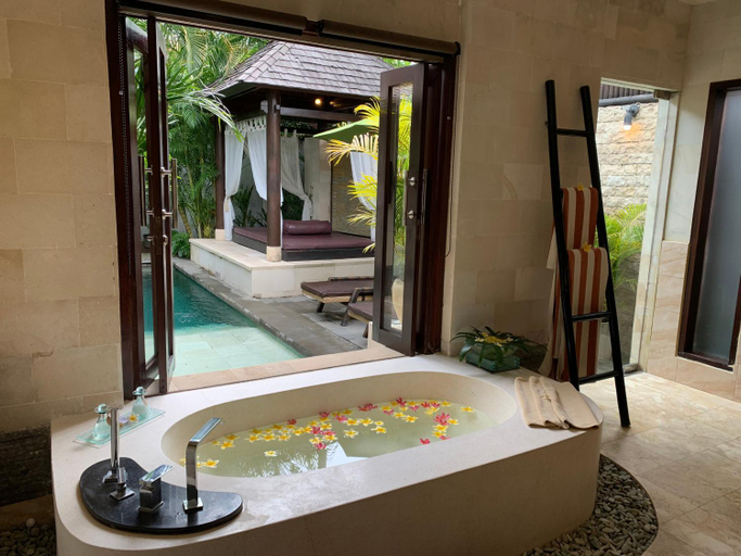 Bathroom 5, Nike Villas, Denpasar