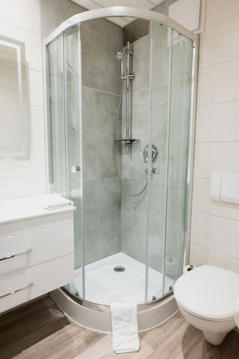 Bathroom 4, Hotel Landhaus Dierkow, Rostock