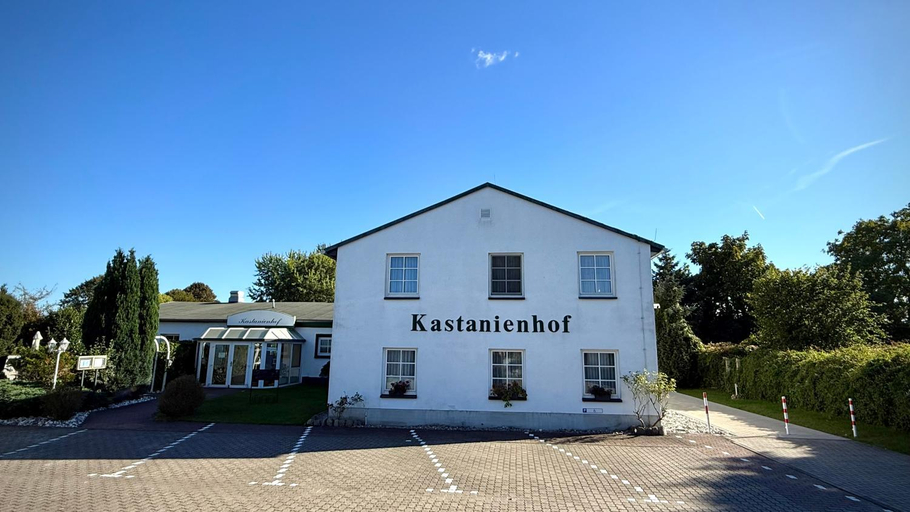 Exterior & Views 1, Kastanienhof Hotel garni, Vorpommern-Greifswald