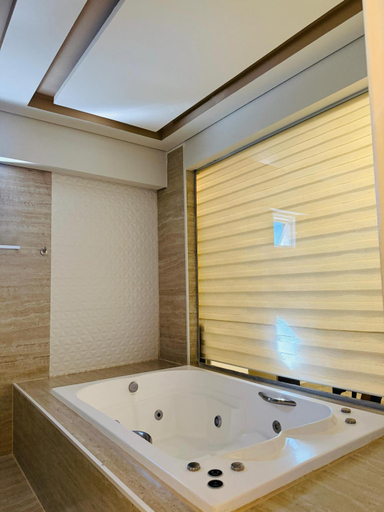 Bathroom, Nacional Palace Hotel, Sapezal