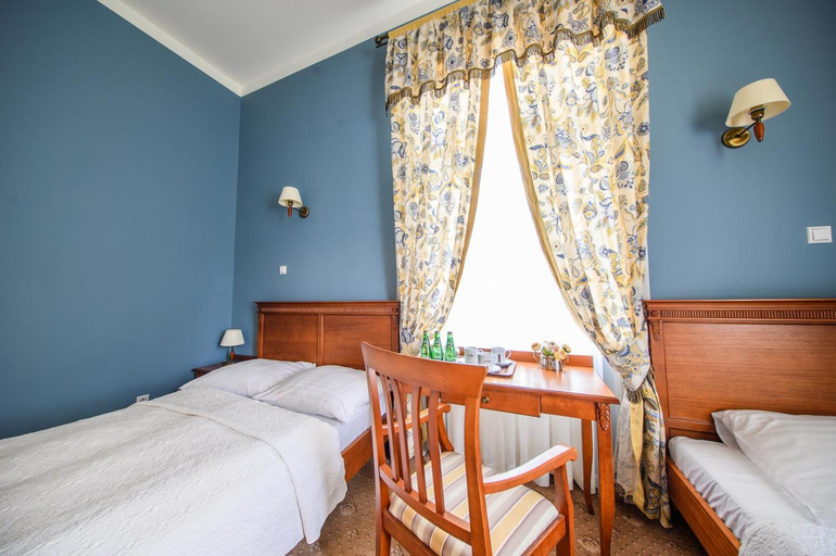 Bedroom 2, Zespol Palacowo-Parkowy w Ostromecku, Bydgoszcz City