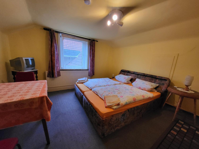 Bedroom 2, Gasthaus Rennsteig, Schmalkalden-Meiningen