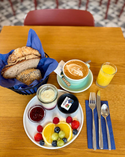 Food & Drinks 2, ZIEGELHUSI Hotel - Self CheckIn, Stettlen bei Bern, Bern
