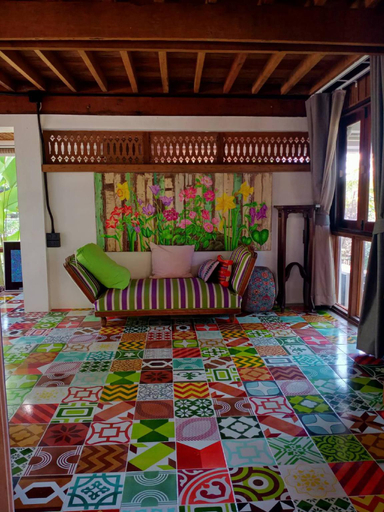 2, Private Wooden Pool Villa in Mae Rim for 4-6 Guests, Mae Rim