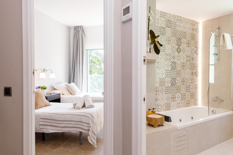 3, Luxurious Villa La Paz Beach Port Aventura Golf, Tarragona
