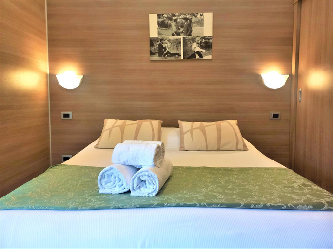 Bedroom 2, Residence Europa, Rome
