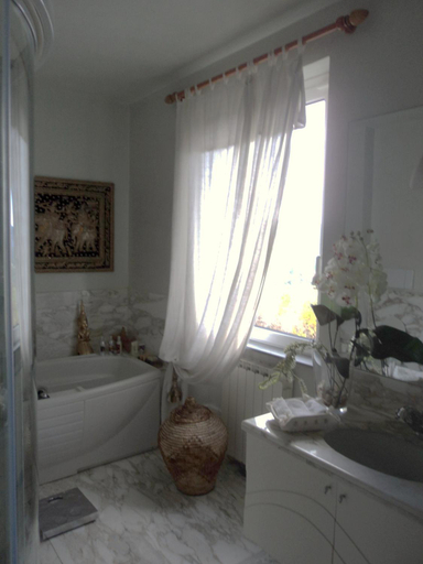 Bathroom 4, Villa Altar, La Spezia
