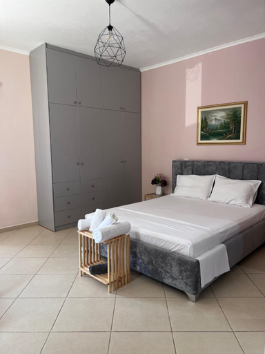 Bedroom 2, Yiannis & Victoria Villa, Vlorës