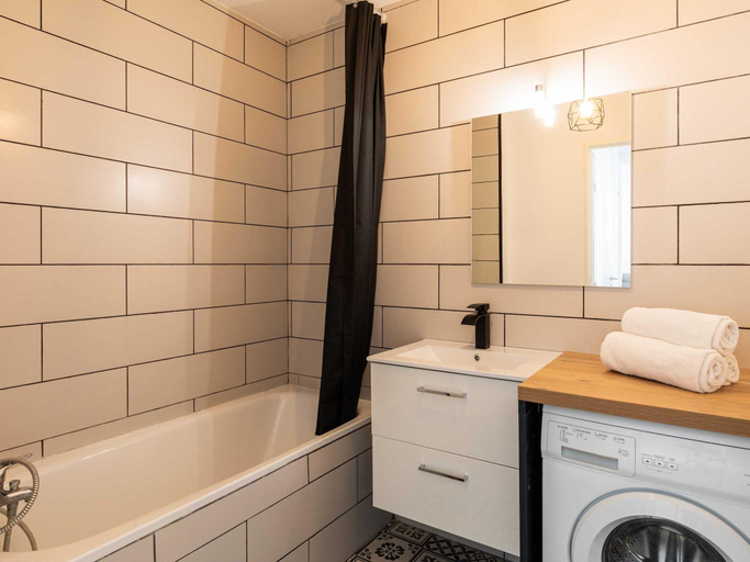 Bathroom 2, DIFY Bourbonnais - Quartier Vaise, Rhône