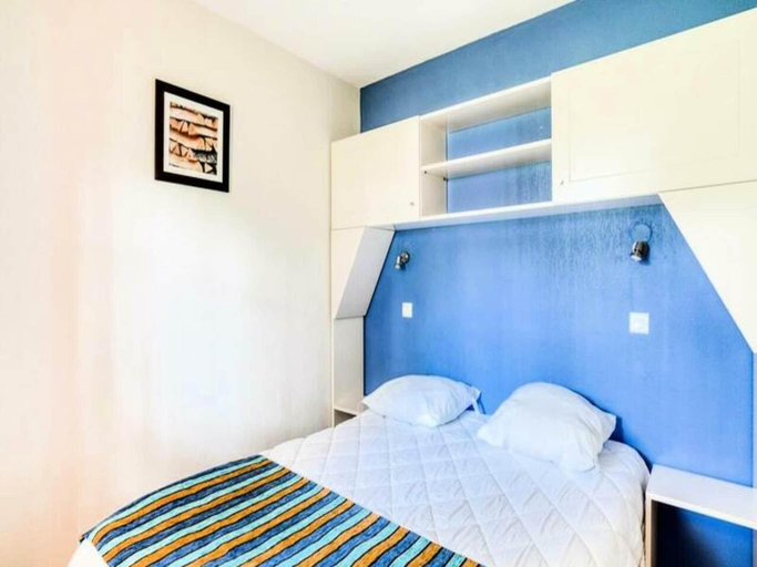 Bedroom 4, Apartment in Lacanau near Ocean Beaches, Gironde