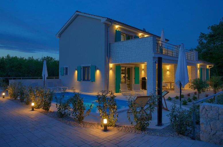 4, Casa Ulika, Dobrinj