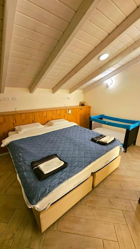 Bedroom, Nuriel Fruit & Guest House