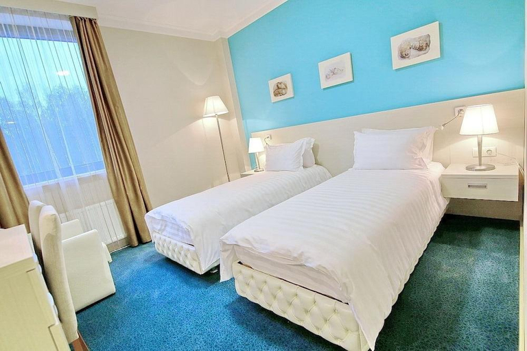 Bedroom 2, Aqua-Minsk Hotel, Minsk