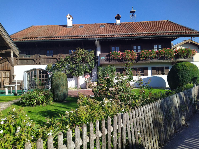 Others 4, Gastehaus Banik, Traunstein