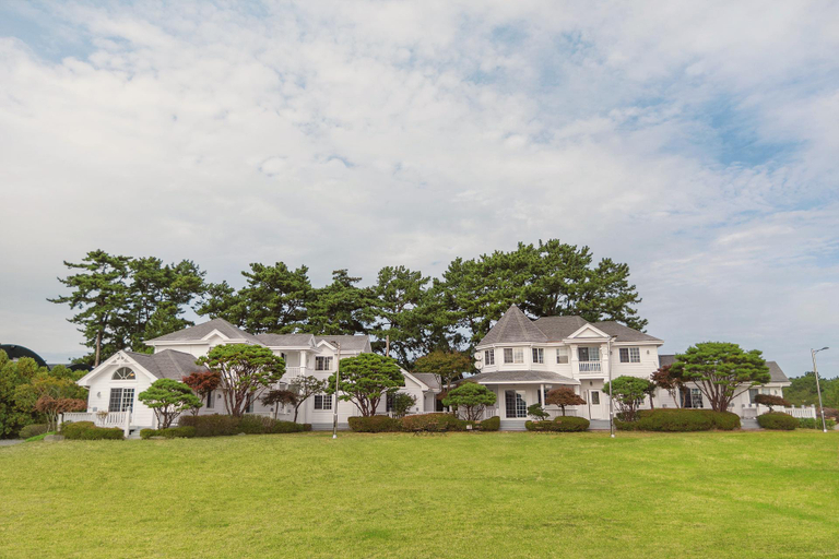 Others 4, Taean Ire Pension, Taean