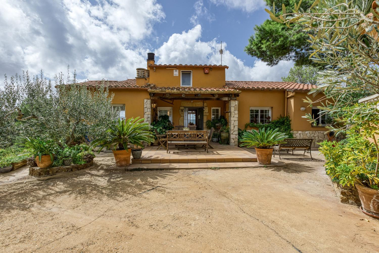 Exterior view 3, Villa Casa Dolores Style Catalan, Girona