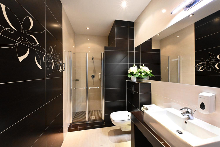 Bathroom, Hotel Marzanna, Lublin