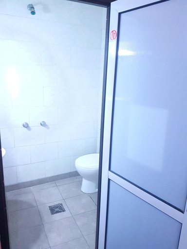 Bathroom 5, Hotel Avenida, La Plata