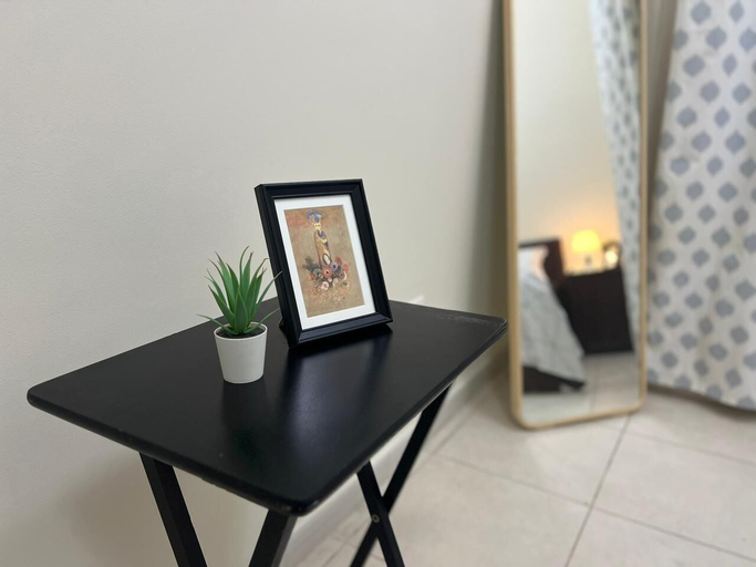 Room 5, Beautiful Bedroom in AlBarsha Near Metro, Dubai