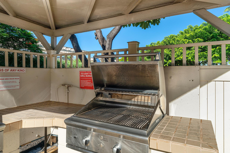 BBQ/picnic area 5, Kihei Akahi C-411 - Modern Top to Bottom Remodel, Split-ac, Across From Kam II, Maui