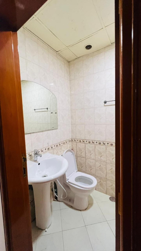 Bathroom, Niche Partition Room in Tecom Near Metro, Dubai
