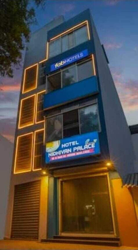 Front of property, Hotel Nidhivan Palace, Surat