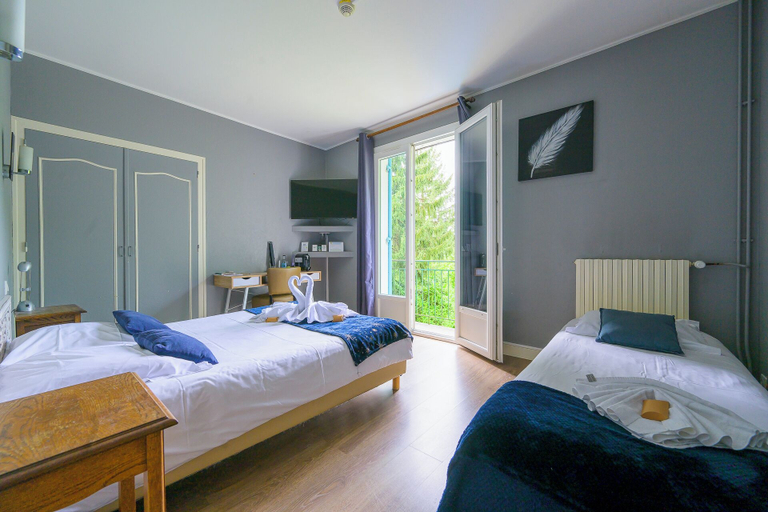 Bedroom 2, Hôtel de la Beauronne, Dordogne