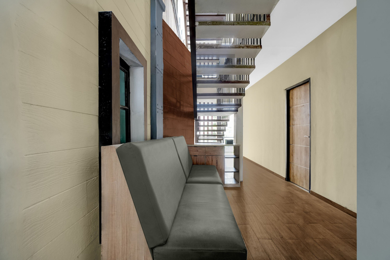 Lobby sitting area 4, Collection O Yayah Residence, Bogor