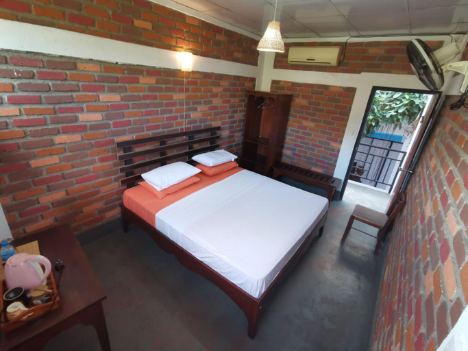 Bedroom 2, The Nook, K.F.G. & G. Korale