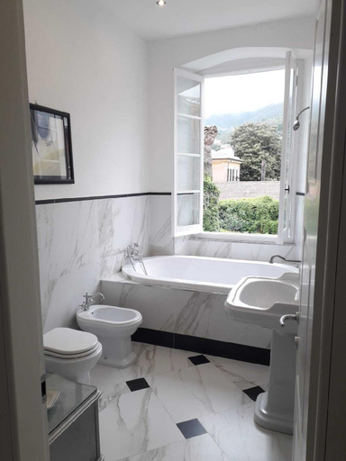 Bathroom 2, DORA AUREA, La Spezia
