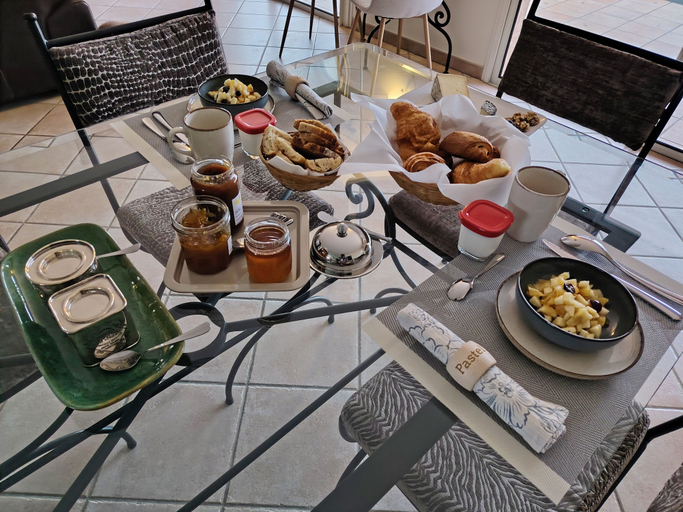 Breakfast meal 4, Maison d hotes Beauregard, Haute-Garonne