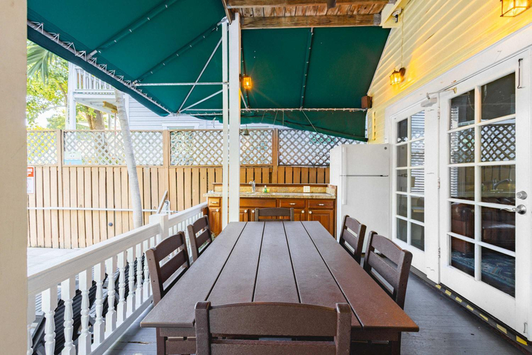 Others 3, Curry House - Pool, King Bed & Balcony! Room 7, Monroe