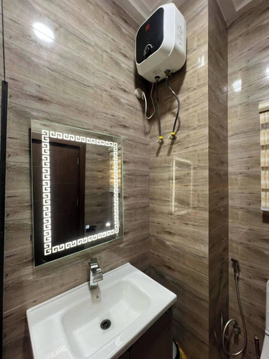 Bathroom, Lavani Apartment and Suites, Ikpoba-Okha