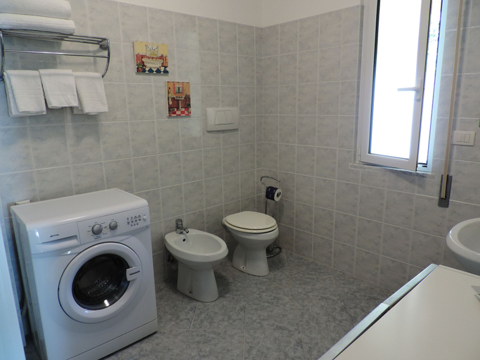 Bathroom 3, Appartamenti Villa delle Ciliegie, La Spezia