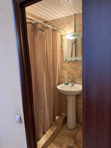 Bathroom 4, Lucky Travelers Room - hostel, Tbilisi