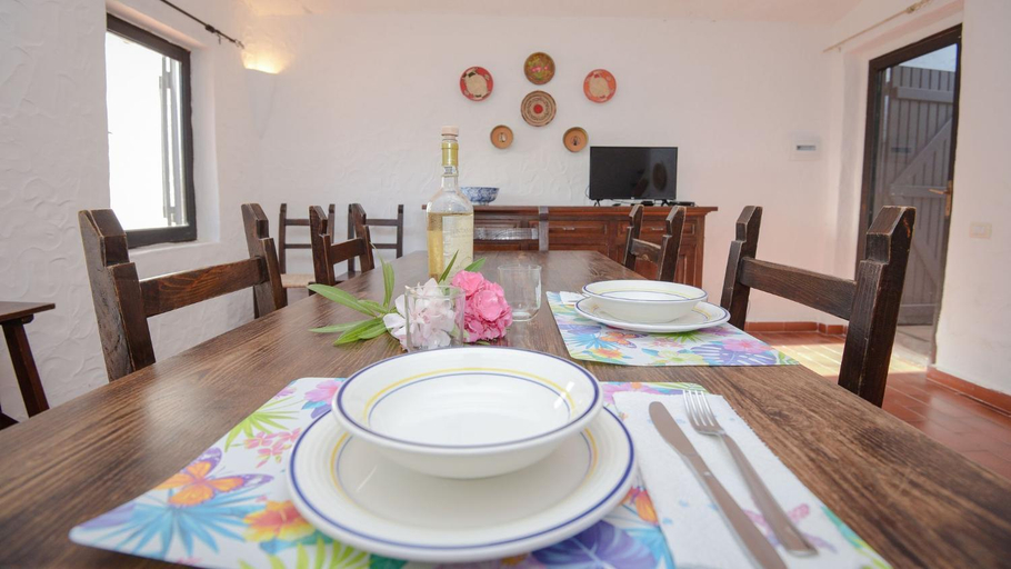 Facilities 2, Villa Chiara: Luxury Retreat Steps from the Beach, Cagliari