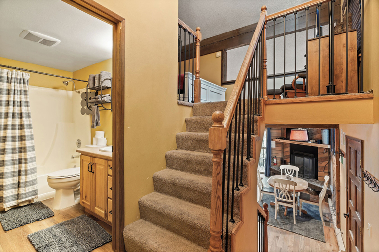 Interior 4, Ski Access SS7B Retreat Pet Friendly, Iron