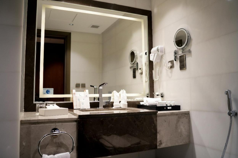 Bathroom 5, VALY Al-Madinah Hotel, Al Madinah Al Munawwarah