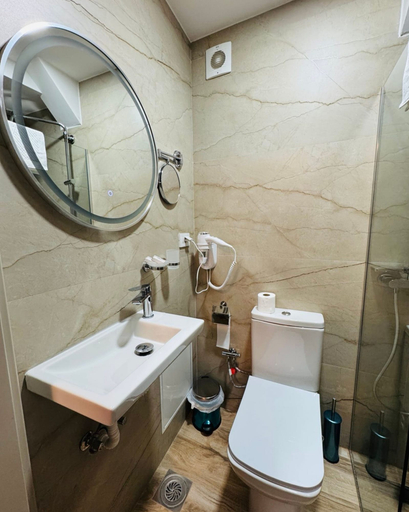 Bathroom 5, Old Stone Hotel Skopje