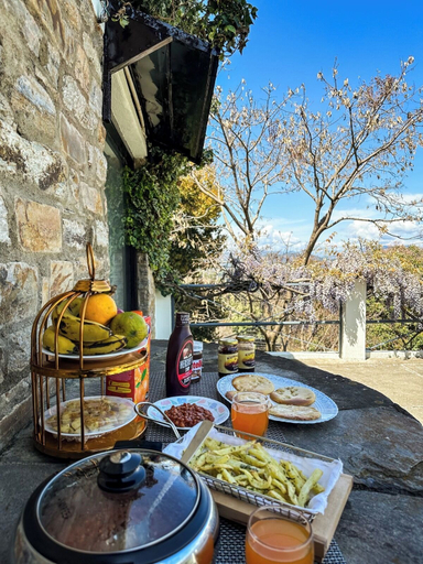 Food & Drinks 5, Avenida Snowcap Retreat, Nainital