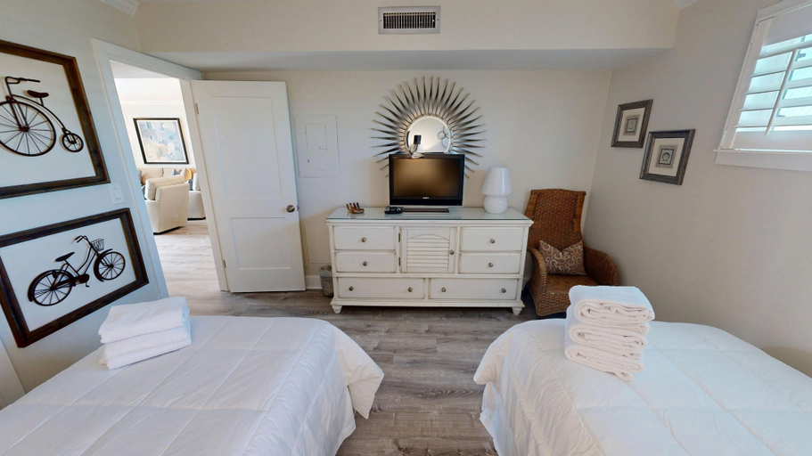 Room 3, Islander 603 2 Bedroom Condo, Okaloosa