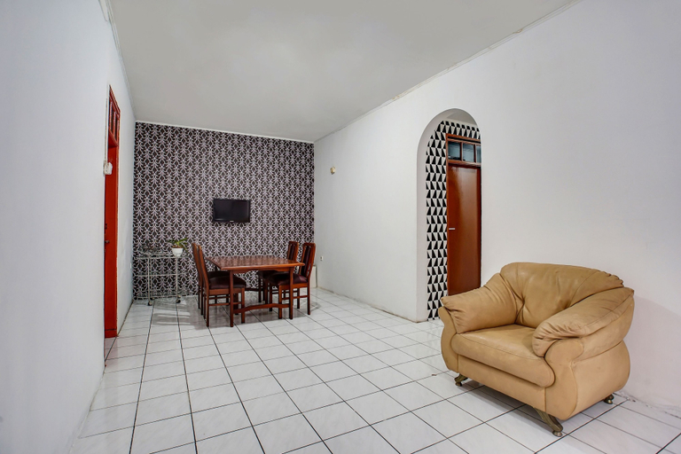 Lobby sitting area 4, SPOT ON 91117 Sriwijaya Residence Syariah, Bandung