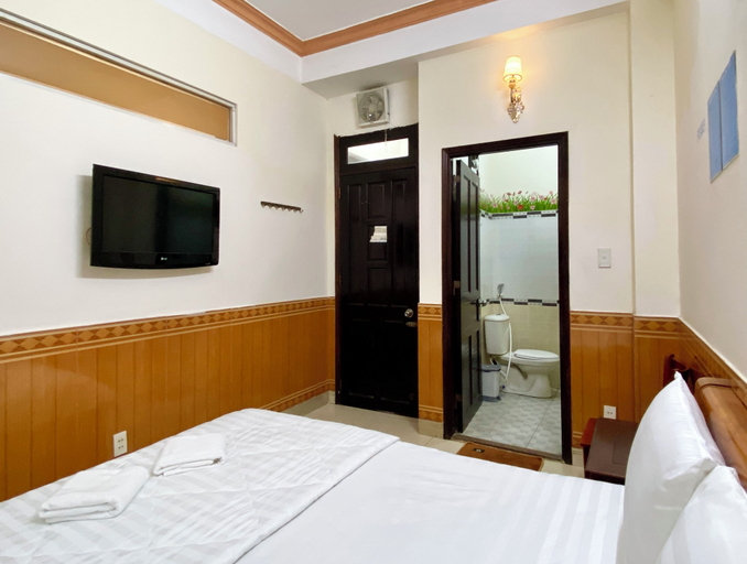 Room 4, Thanh Bình Hotel, District 12