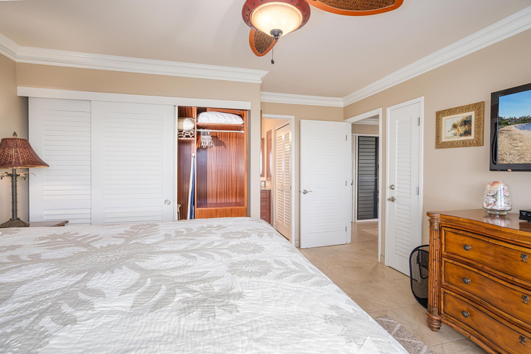 Room 4, Dramatic Ocean Views, Wailea Ekolu 407, Perfect for Couples, Renovated, Split AC, Maui