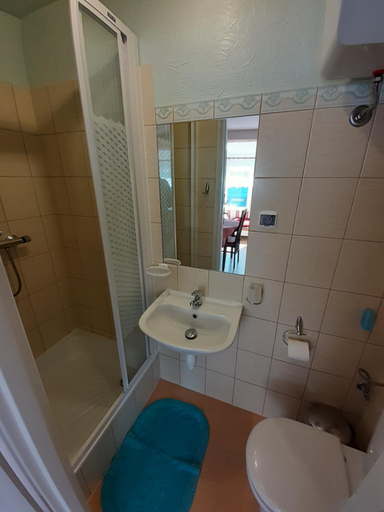 Others 5, Wynajem apartamentow i pokoi., Kołobrzeg