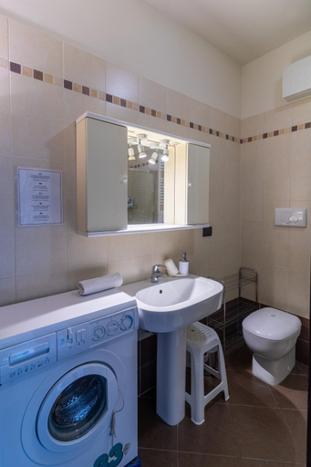 Bathroom 3, Suite Carpiano, Milano