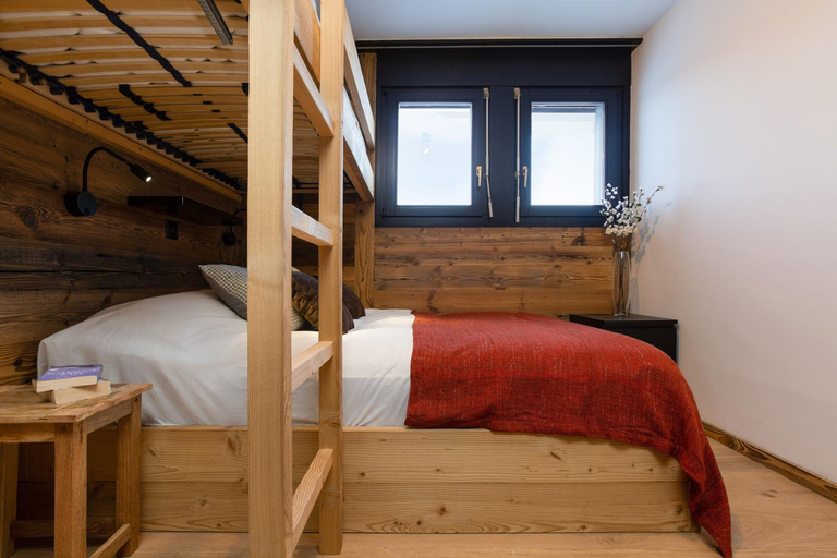 Bedroom 2, Chalet Lupin, Martigny