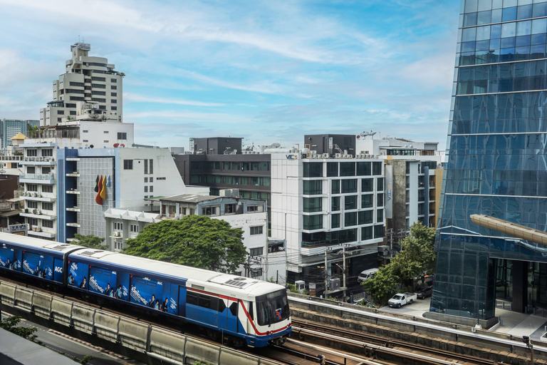 Others 4, Vic3 Bangkok, Phaya Thai