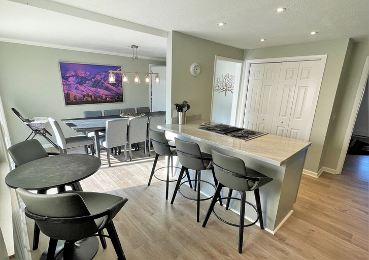 Dining 3, Modern 7-Bedroom Family Oasis, Salt Lake